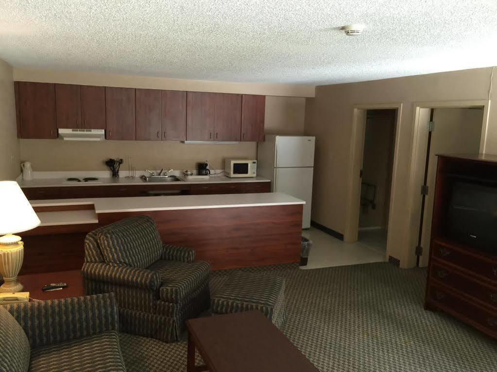 Mayfair Inn Williamston Eksteriør bilde